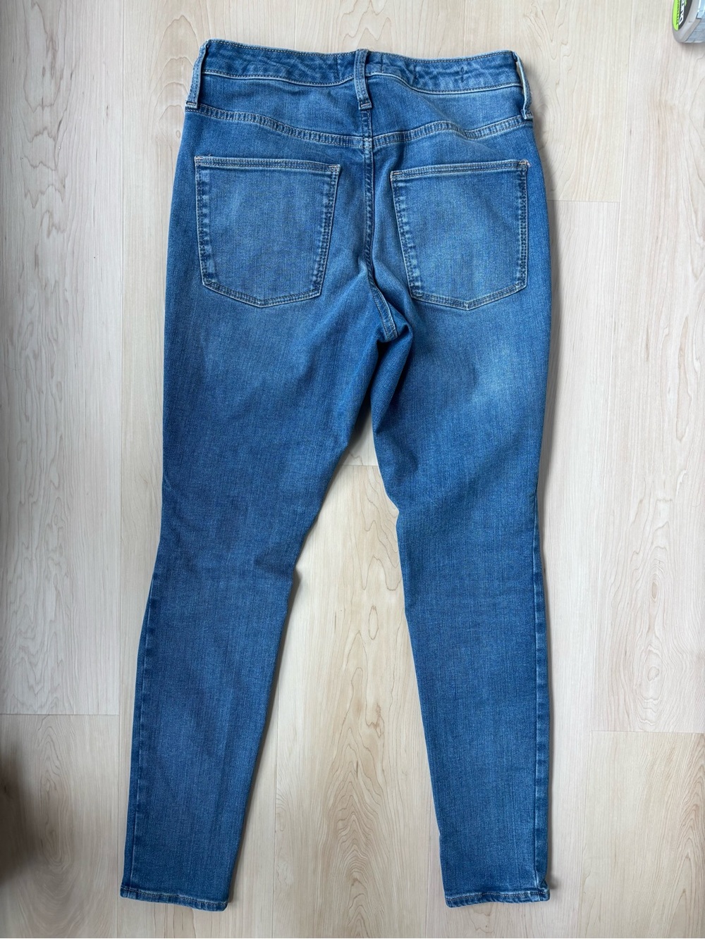 Universal Thread High Rise Skinny Distressed Blue Jeans - Picture 10 of 15